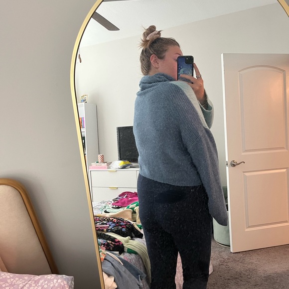 Wild Fable Blue Cropped Colorblock Turtleneck Sweater - Picture 6 of 6